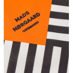 Mads Nørgaard Soft Cotton Block Scarf 205442 128 Black/White