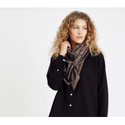 HYPEtheDETAIL Logo Triangle Scarf Sand