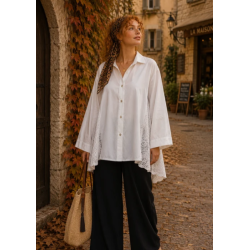 JORGIE +Size Shirt w. Lace...